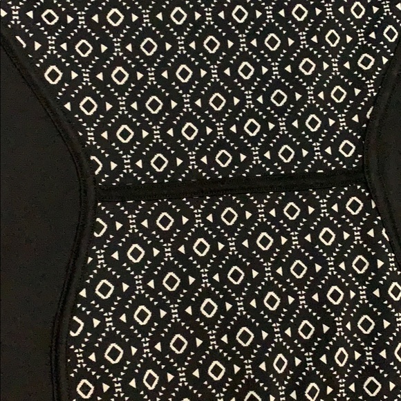 Halter Body-con Dress - Picture 3 of 3